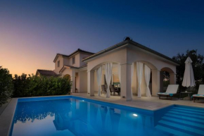Villa Sunset Lady